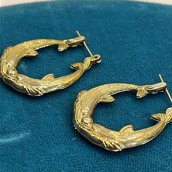 Vintage gold, dolphin, hoop earrings - Picture 2 of 4